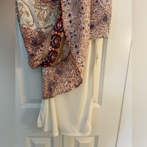 RENEE C. Brand New - without tags - lined and light weight dress - Picture 3 of 6